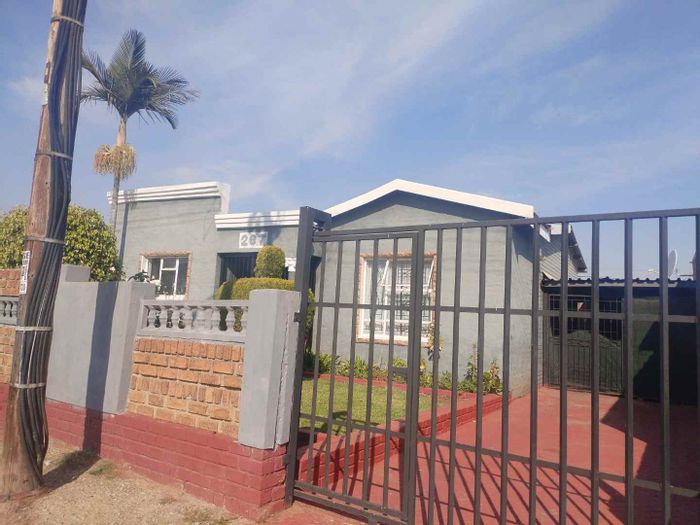 Property #2393344, House For Sale in Eersterust