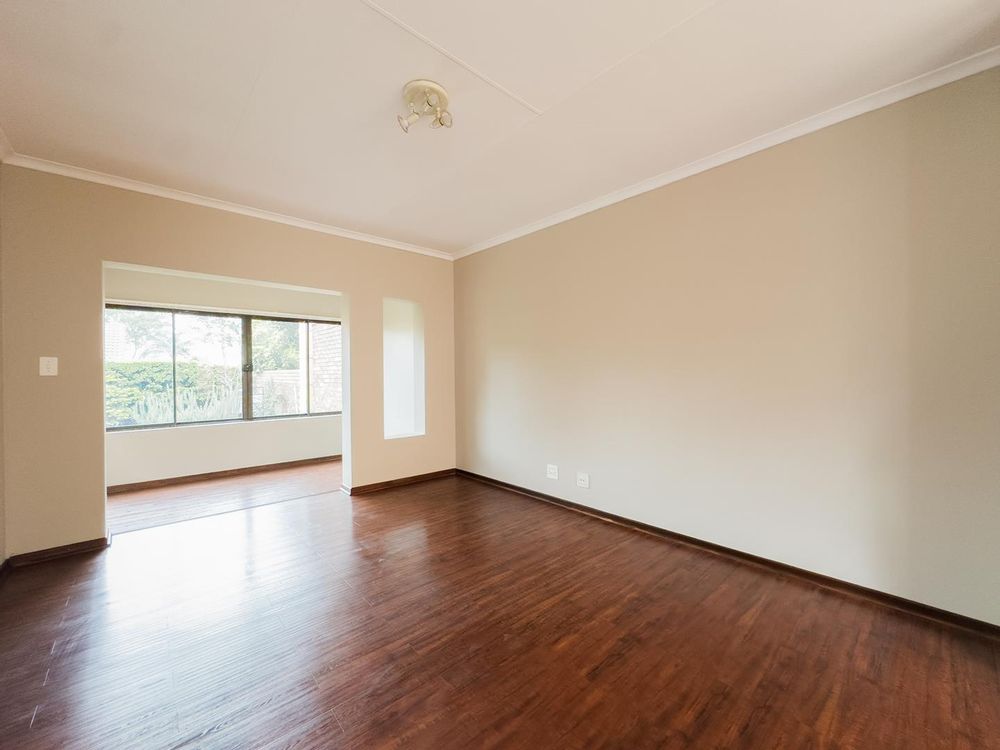 Large open plan Living Area 