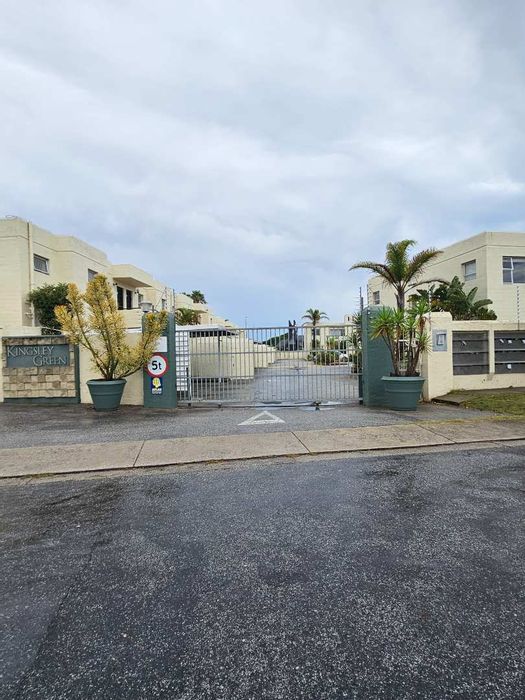 Property #2433110, Townhouse Rental Monthly in South End