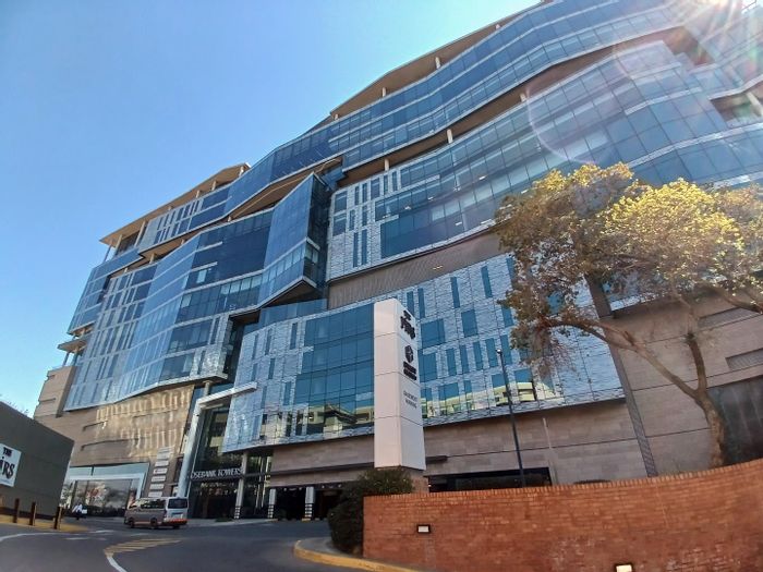 To Rent: 718 sqm whitebox office in Rosebank Tower, customizable layout, prime location.