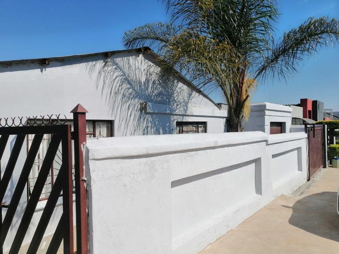 Property #2020874, House pending sale in Mamelodi