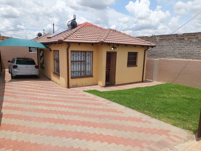 Property #2177192, House for sale in Kaalfontein