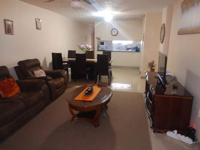Property #2230642, Apartment rental monthly in Silverton