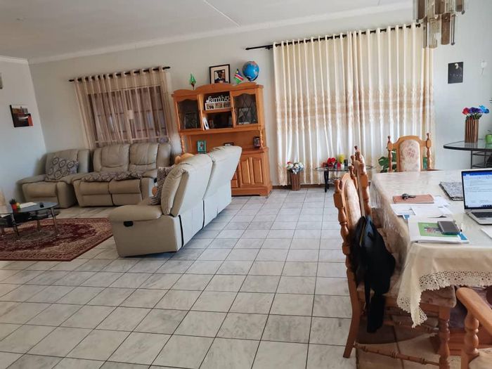 Property #2231895, House for sale in Windhoek West