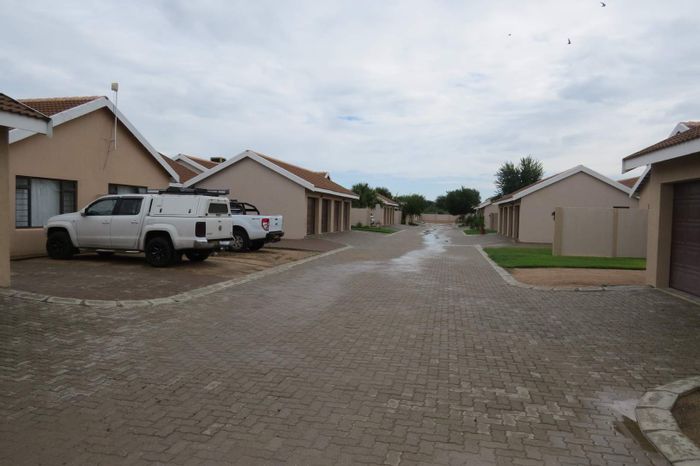 Property #2034195, Townhouse For Sale in Okahandja Central