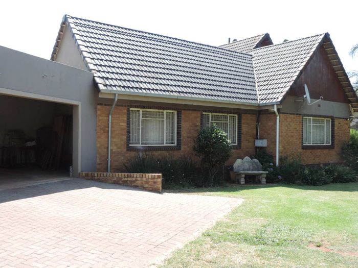 Kempton Park Small Holdings for sale