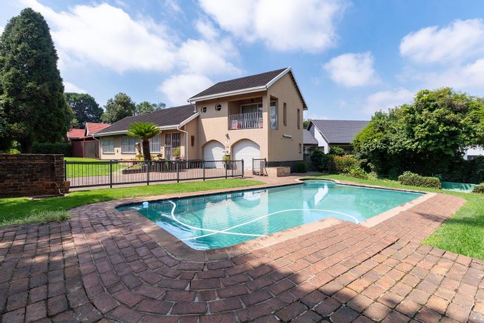 For Sale: 3-Bedroom House in Norkem Park with Pool, Bar, and Ample Parking.