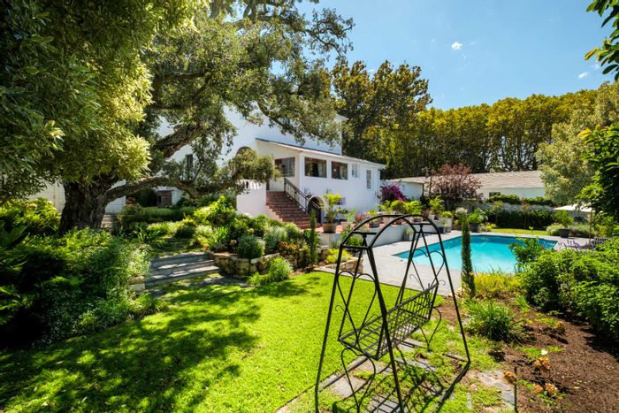 Historic 5-bedroom house in Newlands with pool, garden, and multiple reception rooms. For Sale.
