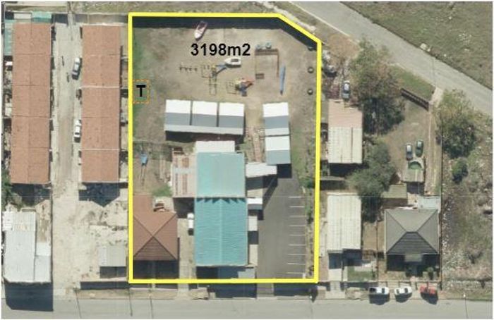 Sidwell Business For Sale: Warehouse, house, parking, rental income potential, N2 access.