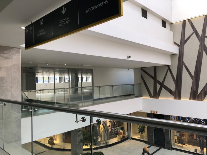 Prime Retail Space for Rent in Benmore Gardens – 227m², High Foot Traffic Area.