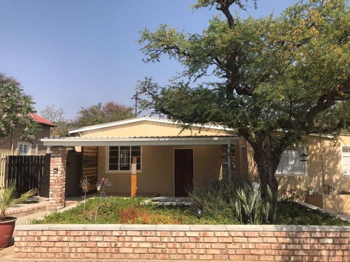 Property #2059054, Retail Rental Monthly in Klein Windhoek