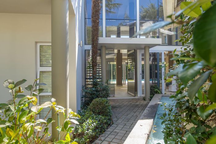 Hurlingham House For Sale: 4 beds, pool, garden, staff flatlet, double garage.