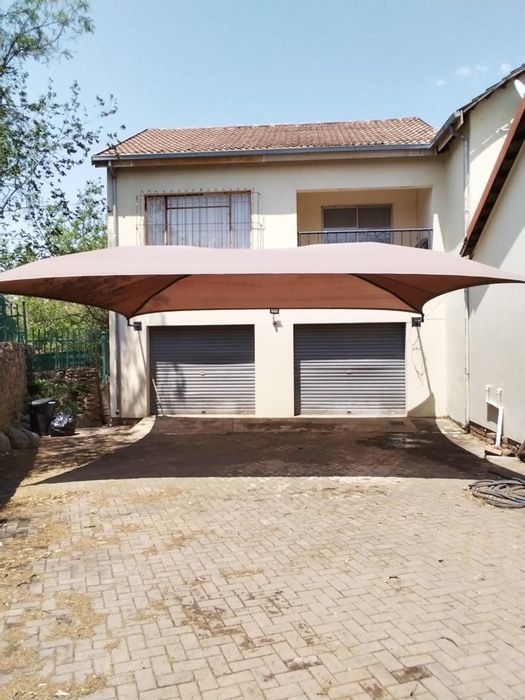 4 Bedroom house to rent in Elandsrand with large yard and double garage.