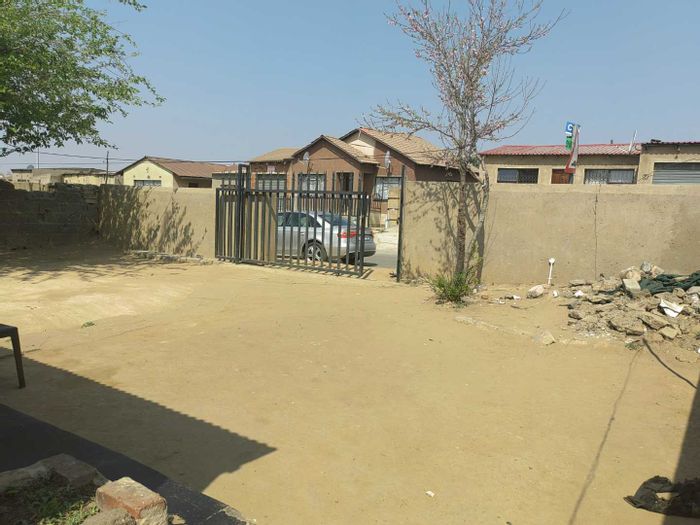 Property #2192929, House for sale in Tembisa
