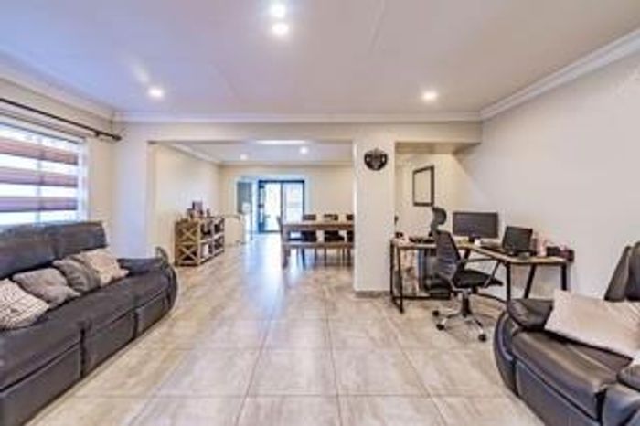 Property #2326593, House Pending Sale in Wierdapark