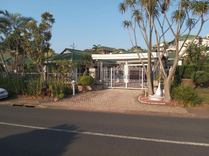 For Sale: House in Somerset Park with pool, garages, and solar panels.