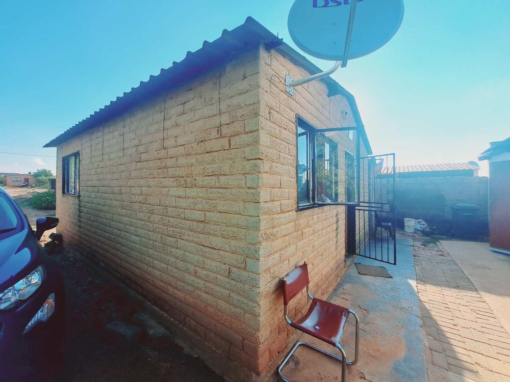 2 Bedroom House in Nellmapius For Sale R415,000 2208047