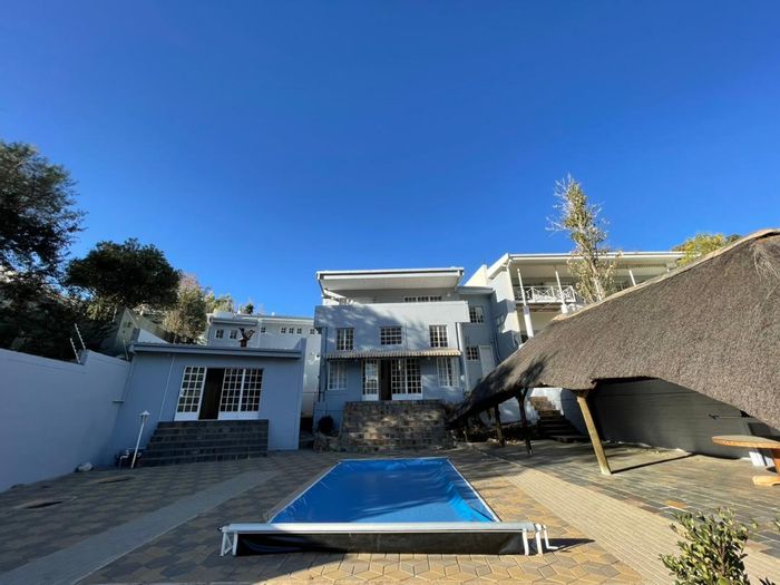 Ludwigsdorf House To Rent: 6 Bedrooms, Pool, Bar, 3 Garages, Security.