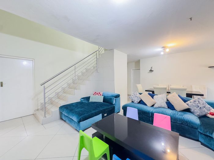 Property #2464142, Townhouse For Sale in Equestria