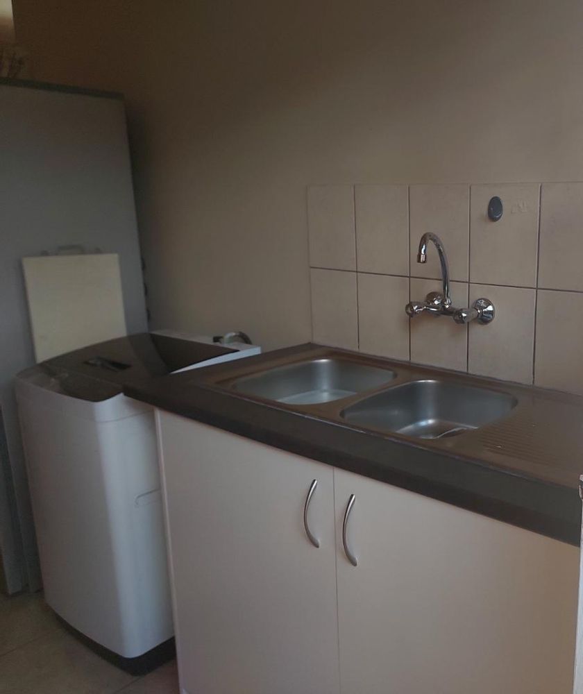 Double sink and washing machine point