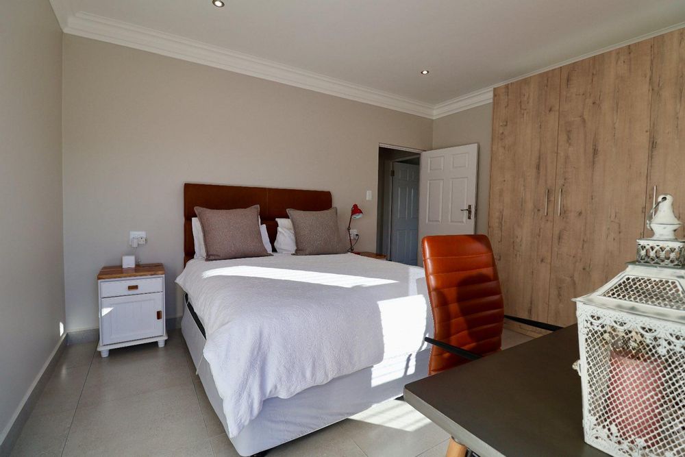 2nd Bedroom as seen from balcony door