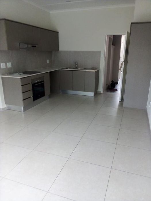 Property #2250127, Apartment rental monthly in Greenstone Hill Central