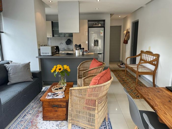 Property #2238558, Apartment rental monthly in Green Point