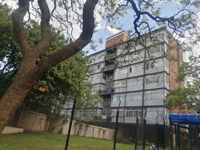 Property #2048806, Apartment for sale in Muckleneuk