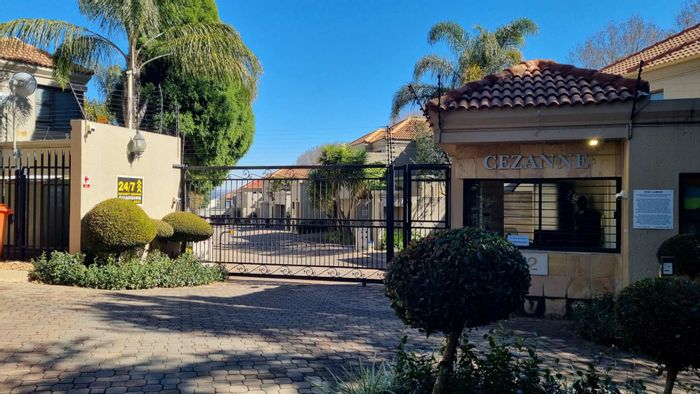 Property #2165972, Cluster rental monthly in Morningside