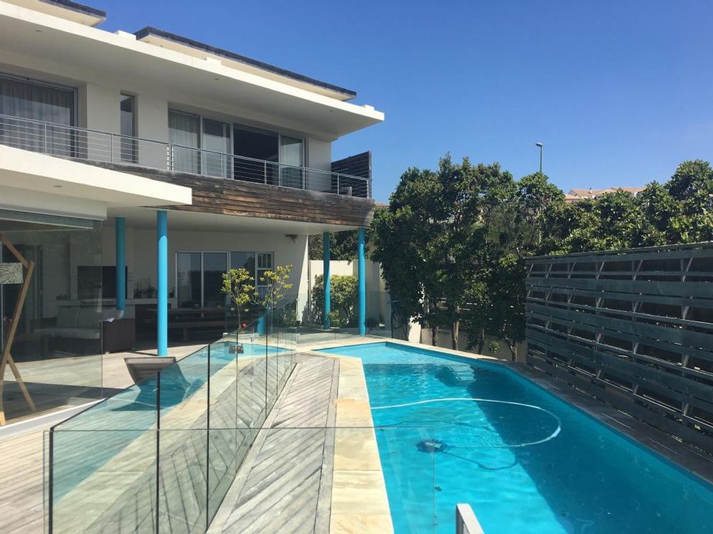 Ground floor and first floor overlook the ocean and pool 