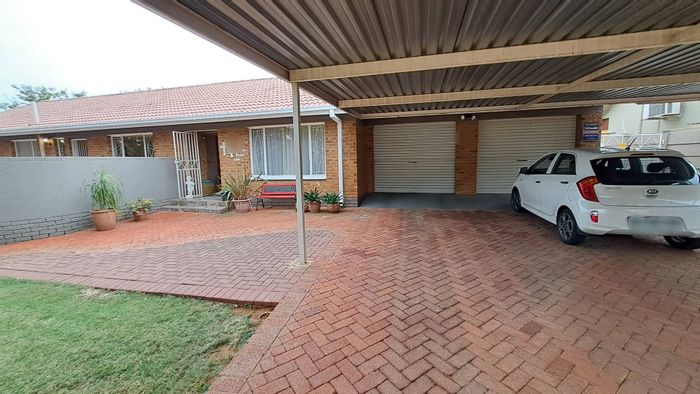 Property #2135722, House for sale in Universitas