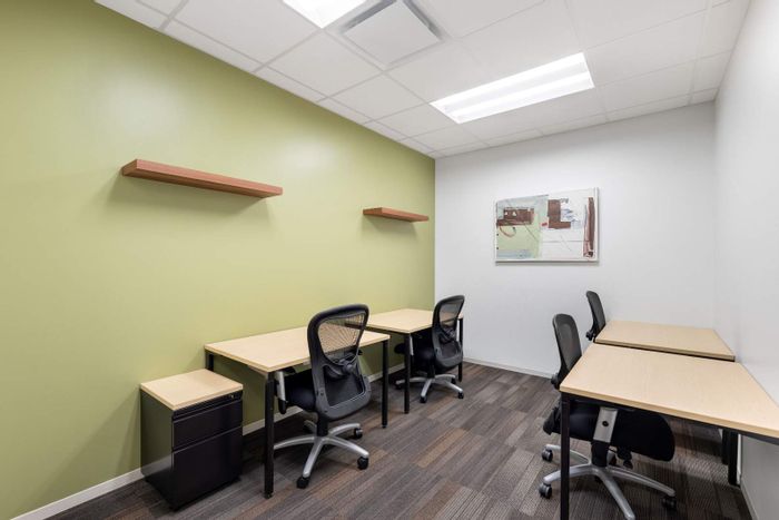 Flexible office space for 15 in Town Bush Valley, includes shared amenities. To Rent.