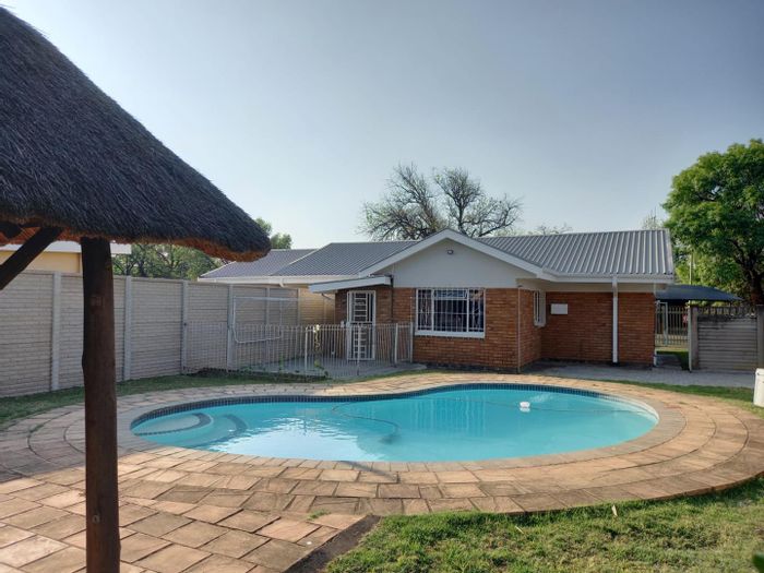 Property #2188965, House rental monthly in Rietfontein
