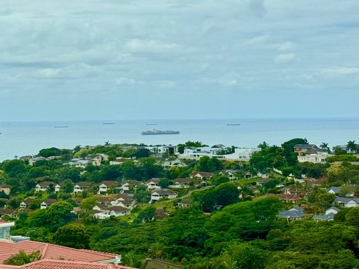 La Lucia Townhouse For Sale: Seaside living with stunning views and top-notch amenities.