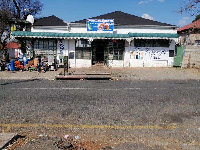 Property #2160488, Business for sale in Newlands
