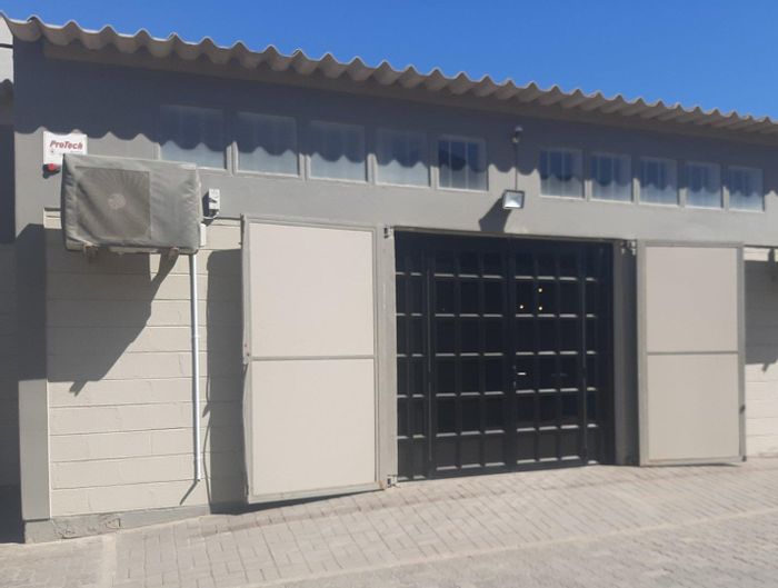 For Sale: Versatile Office Space in Secure Swakopmund Industrial Complex, 107m².