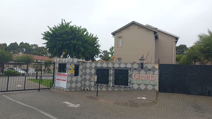Property #2151130, Townhouse for sale in Ormonde