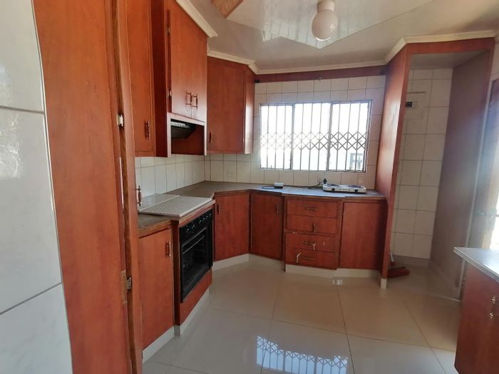 Property #2258535, House rental monthly in Dawn Park