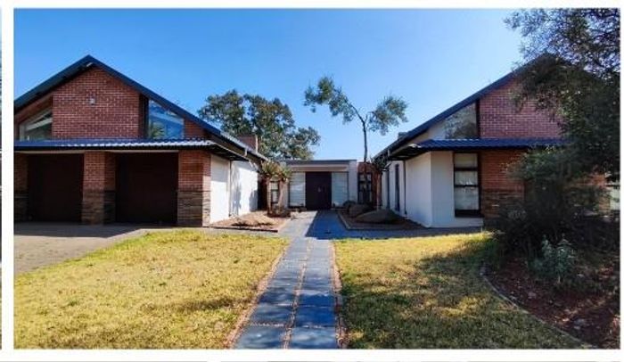 For Sale: House in Serengeti Estate with 4 beds, double garage, and study.