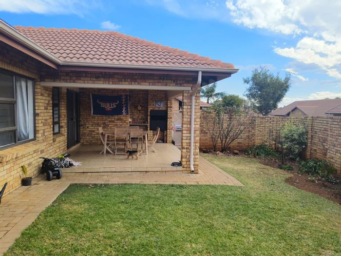 Property #2393568, Townhouse For Sale in Equestria
