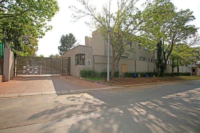 Property #2201152, Townhouse for sale in Oaklands