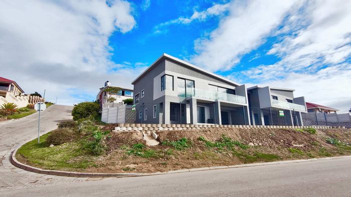 Property #2381140, Townhouse Rental Monthly in Island View