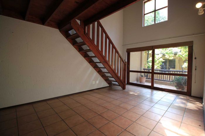 Property #2104752, Apartment sold in Douglasdale