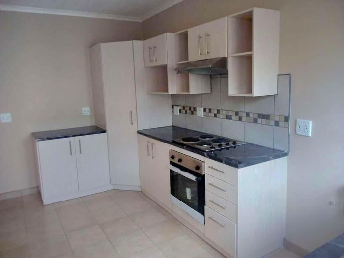 Property #2320129, Townhouse For Sale in Osona Village