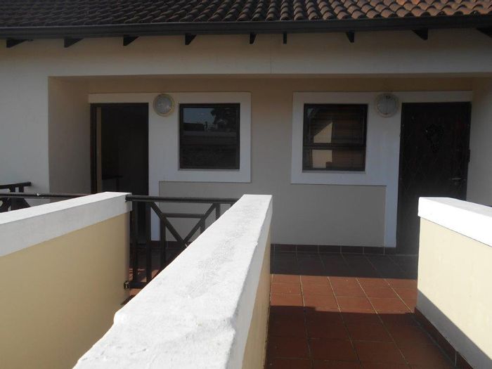2 Bedroom Apartment To Rent in Assagay with Pool, Clubhouse, and 24-Hour Security.