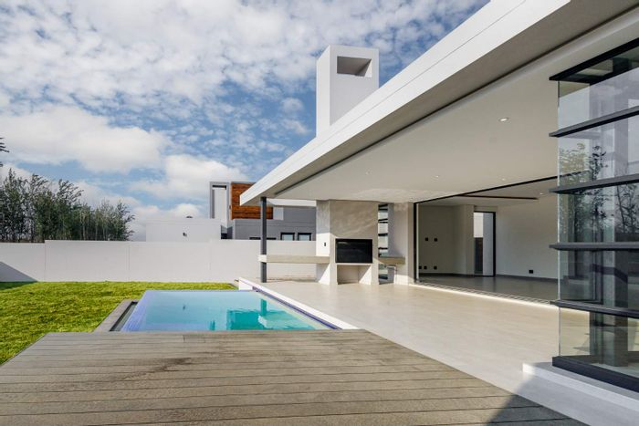 Eye Of Africa House For Sale: 4 beds, pool, golf views, triple garage.