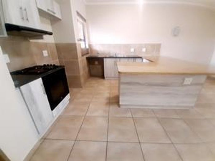 Property #2356385, Apartment For Sale in Palm Lakes Estates