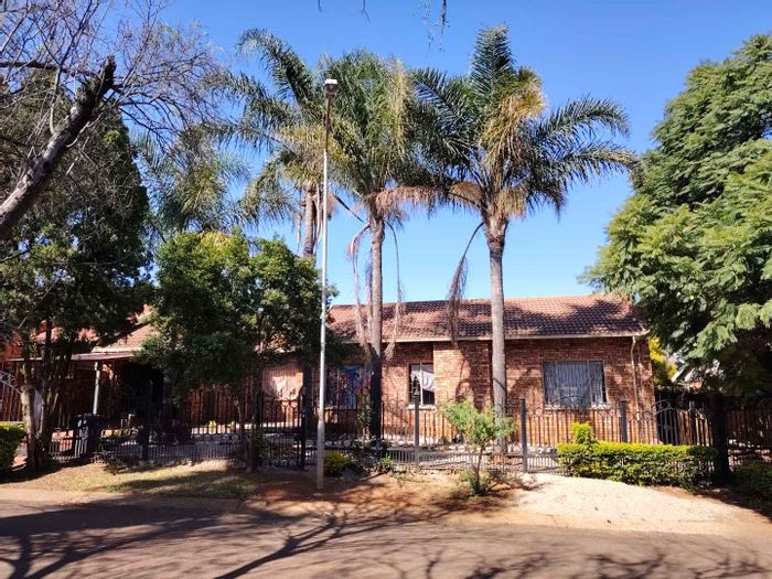 To Rent: Spacious 3-Bed House in Garsfontein AH with gardens, garage, and security.