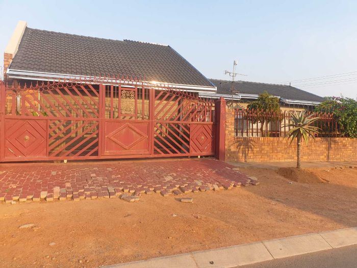 Property #2154924, House for sale in Soshanguve L