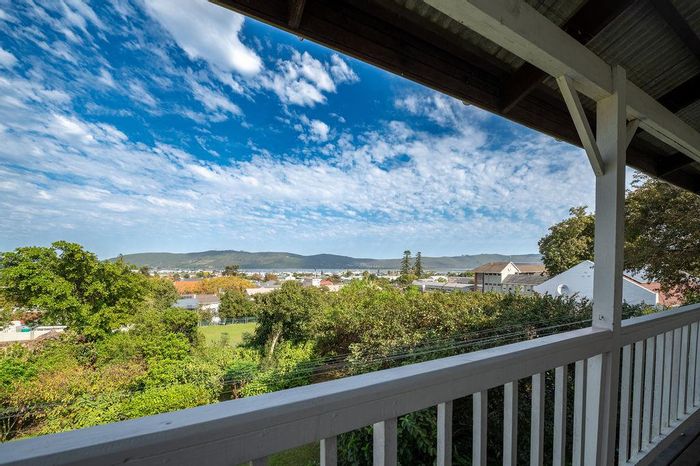 Property #2249471, House rental daily in Knysna Central
